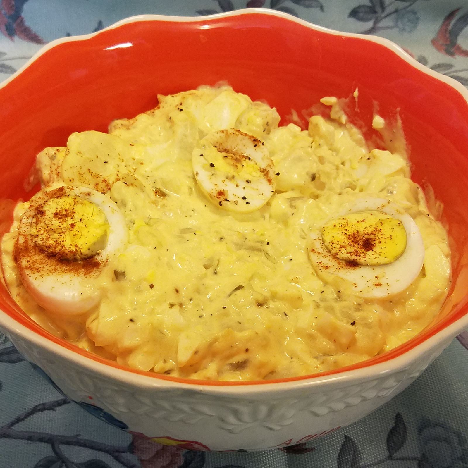Looking for the Best Southern-style potato salad that's easy and quick to make? Look no further than Aunt Sandy's Kitchen! This recipe also includes How To's for cooking potatotes and hard boil eggs.