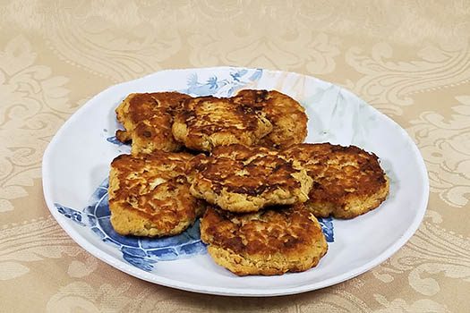 Low Carb Salmon Cakes Recipe | High-Protein Main Dish
